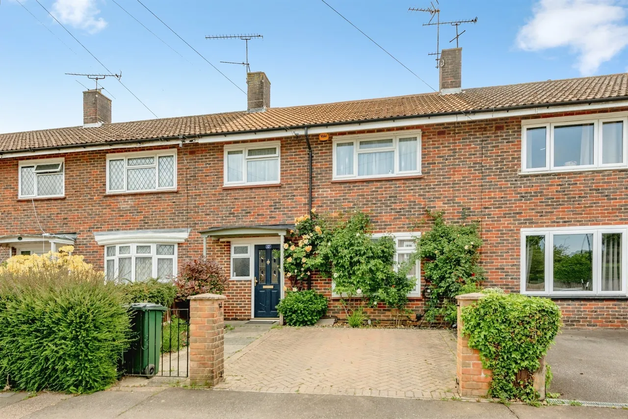 3 bed house for sale — Maiden Lane, Crawley