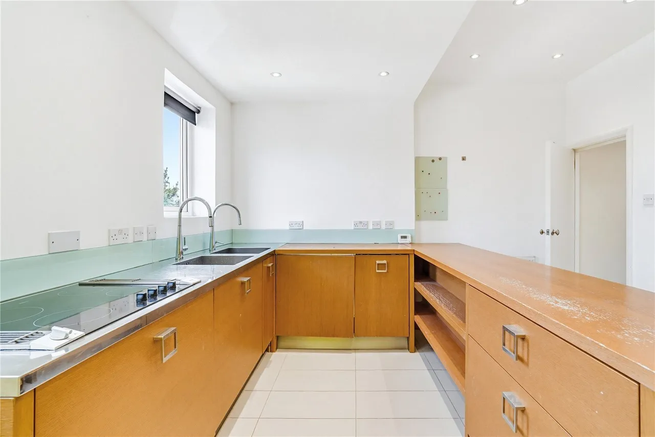 St. James's Drive, London, SW17, photo 3