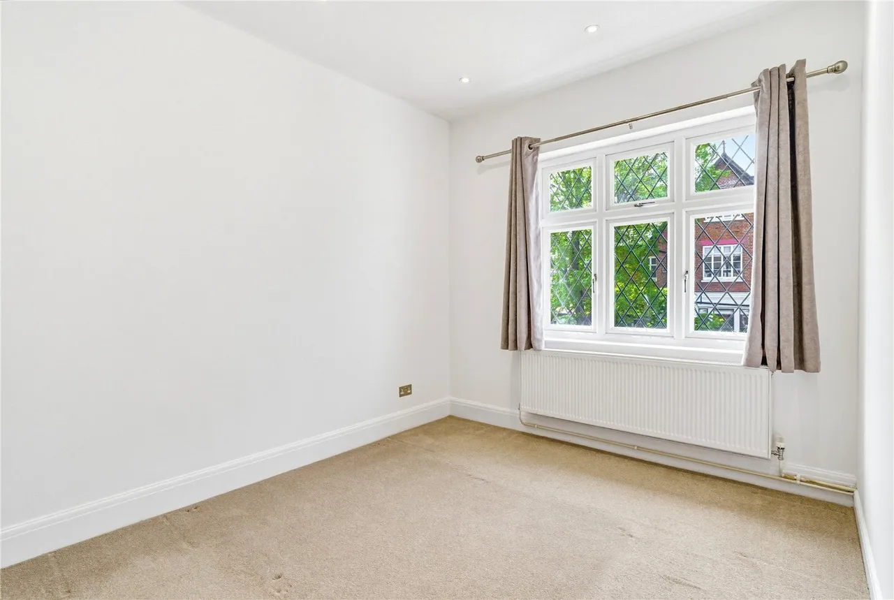 St. James's Drive, London, SW17, photo 4