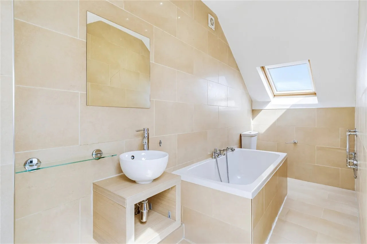 St. James's Drive, London, SW17, photo 8