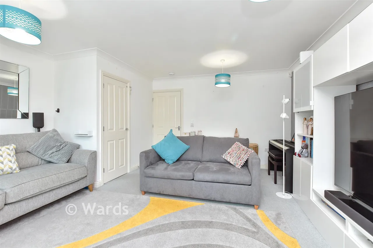 Finch Close, Faversham, ME13, photo 5