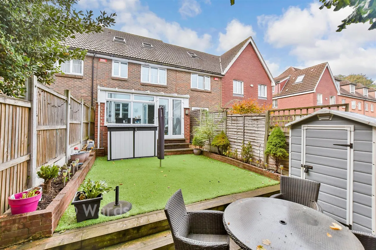 Finch Close, Faversham, ME13, photo 13