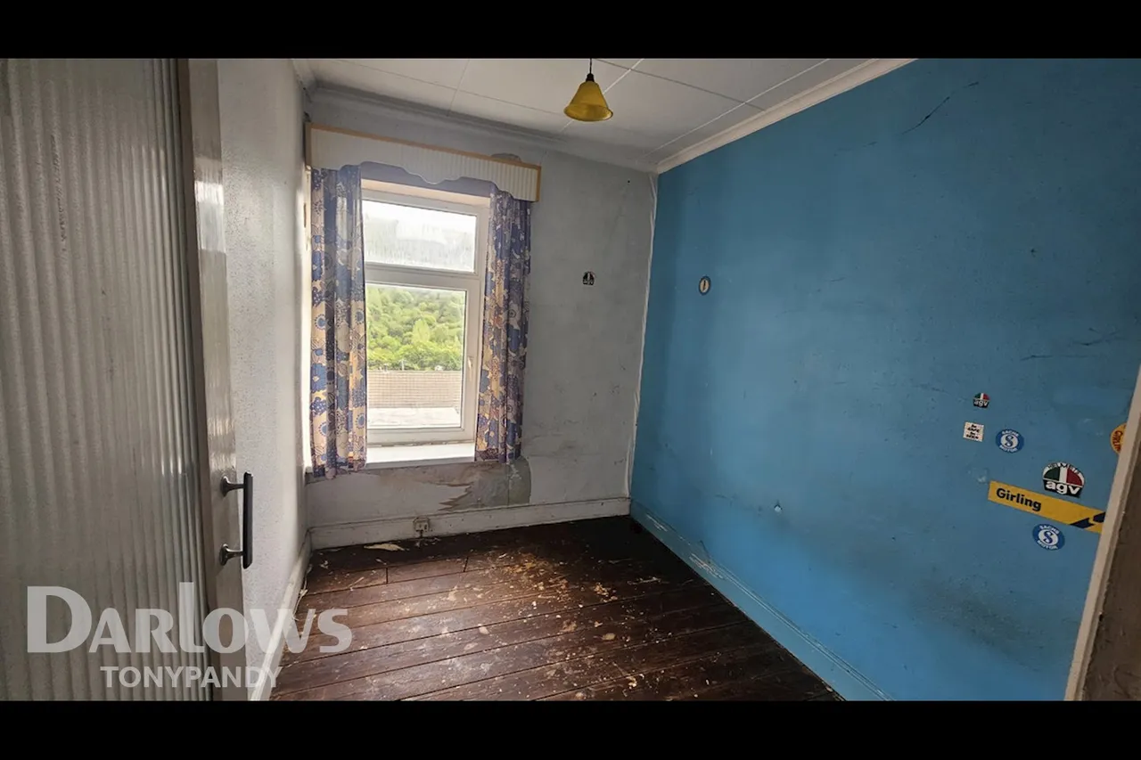 Upper Gynor Place, Ynyshir, CF39, photo 13