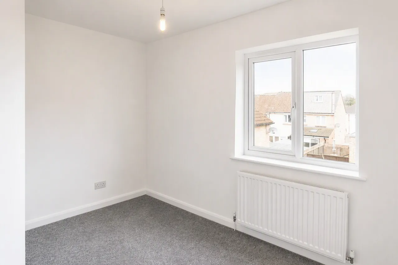 Pavely Close, Chippenham, SN15, photo 7