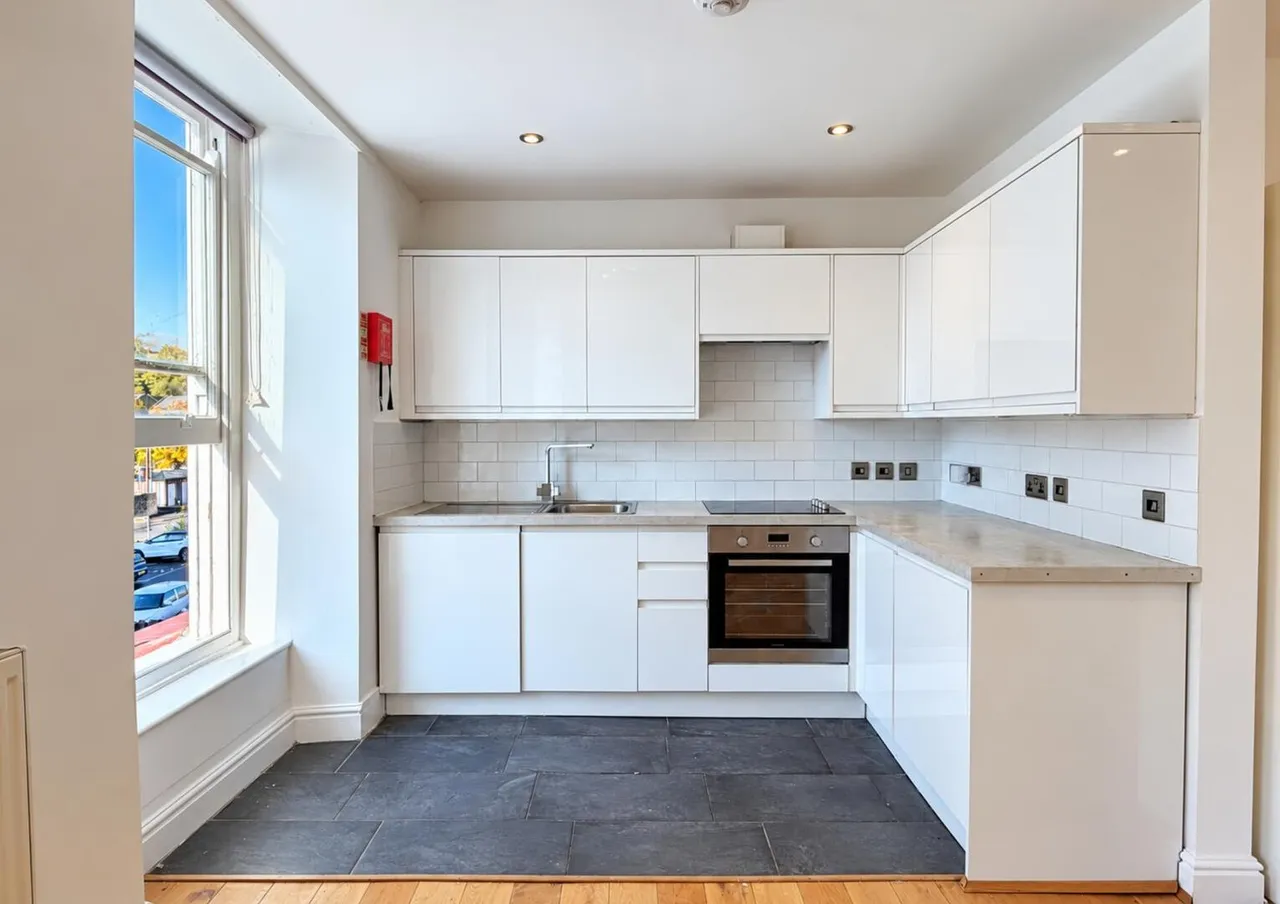 North Parade, Frome, BA11, photo 4