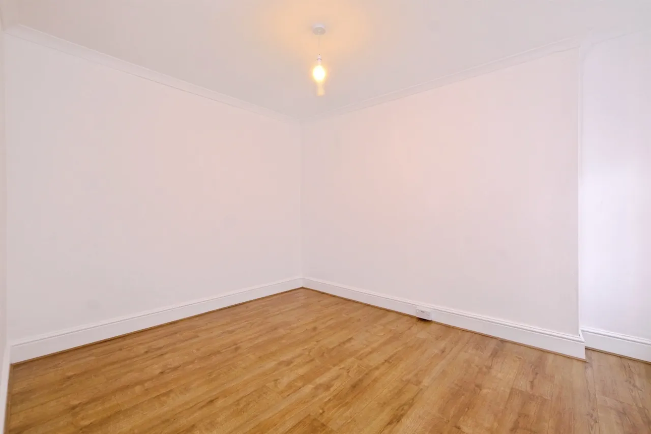 Kimberley Terrace, Tredegar, NP22, photo 6