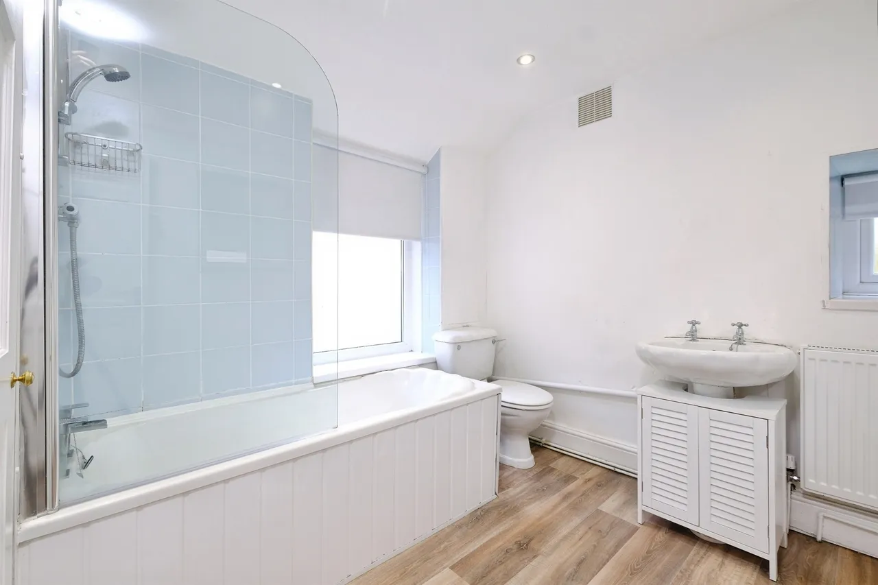 Kimberley Terrace, Tredegar, NP22, photo 7