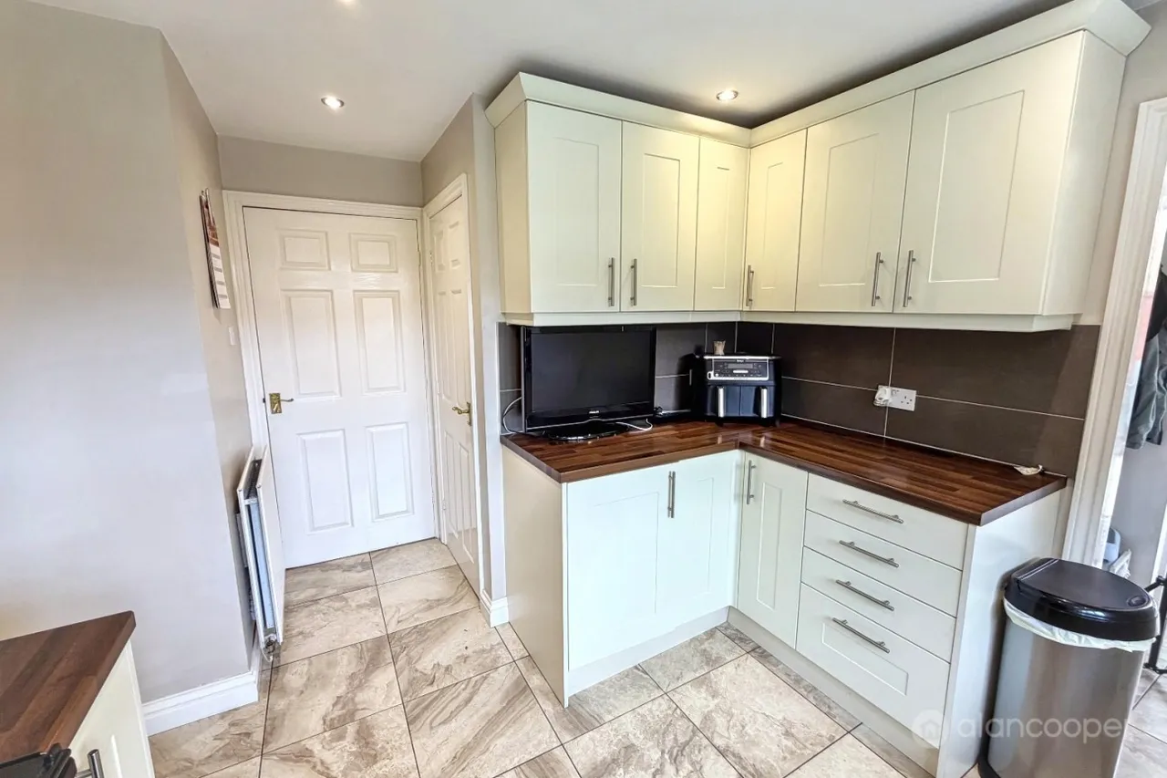 Ribbonfields, Attleborough, CV11, photo 10