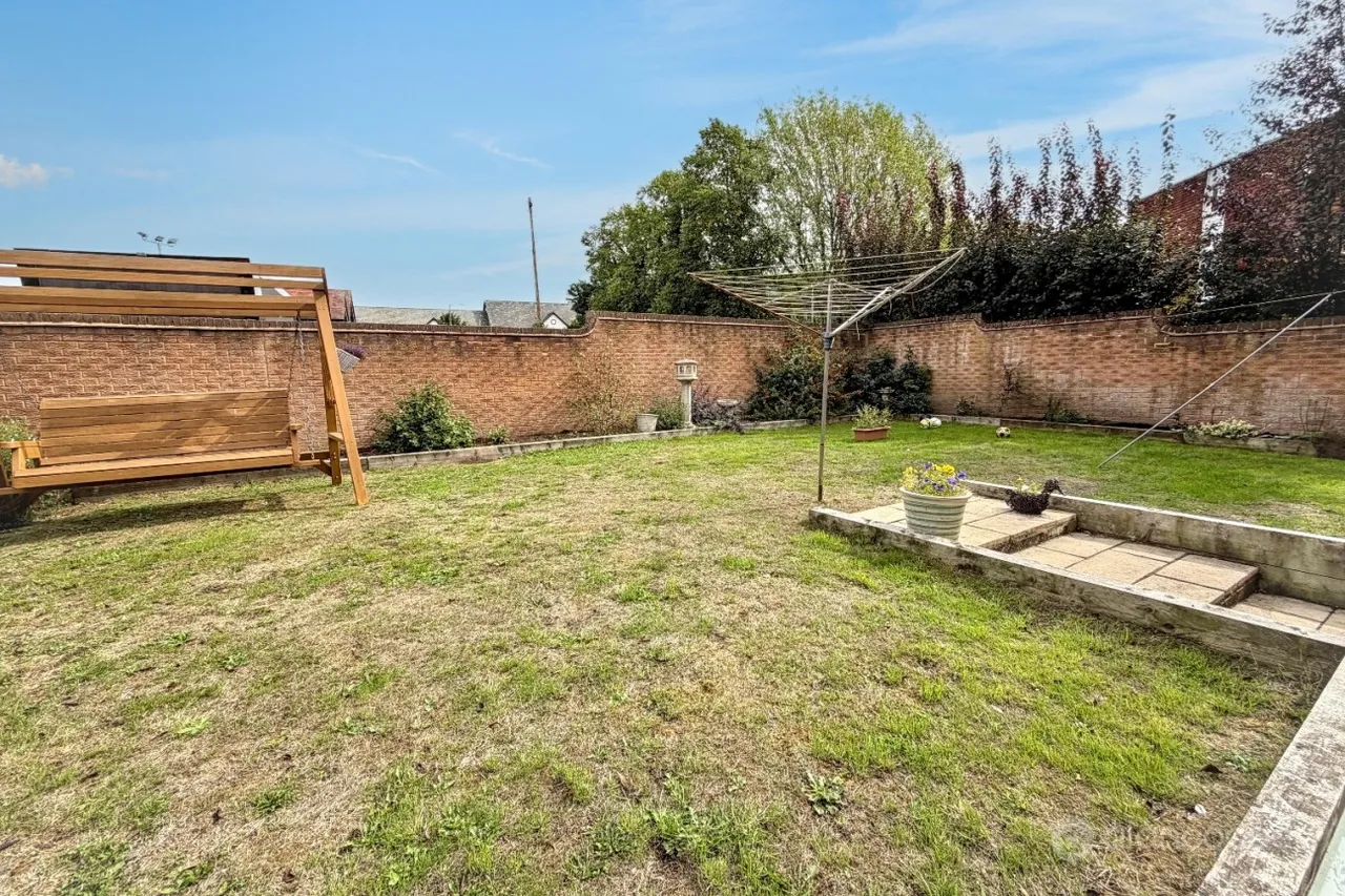 Ribbonfields, Attleborough, CV11, photo 22