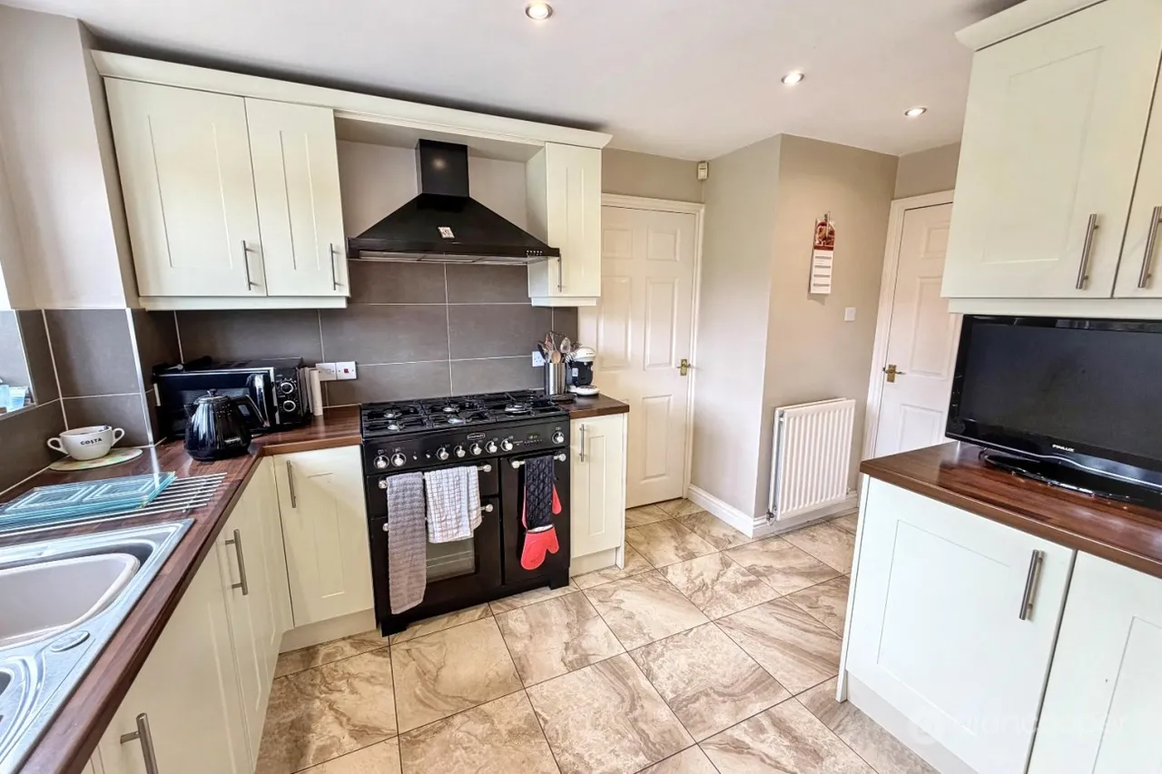 Ribbonfields, Attleborough, CV11, photo 9