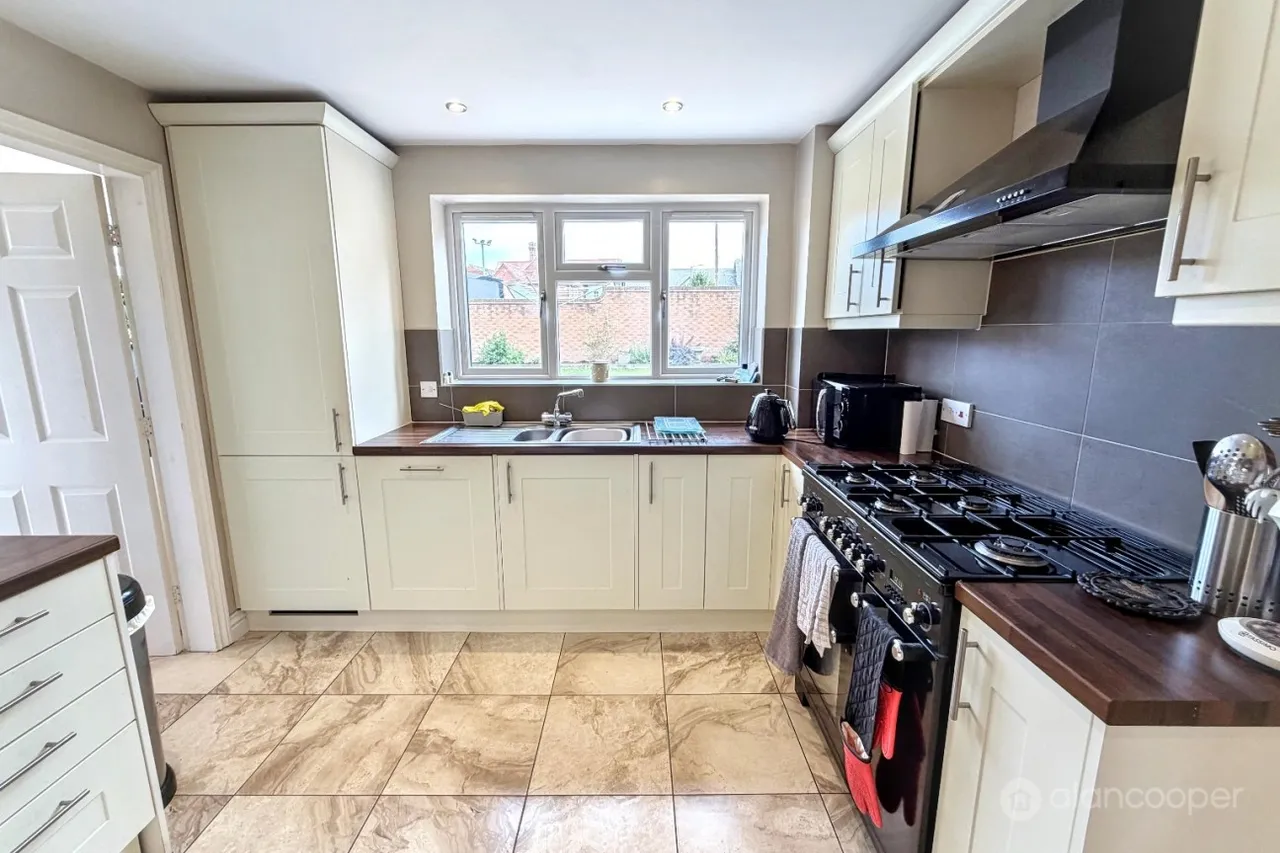 Ribbonfields, Attleborough, CV11, photo 7