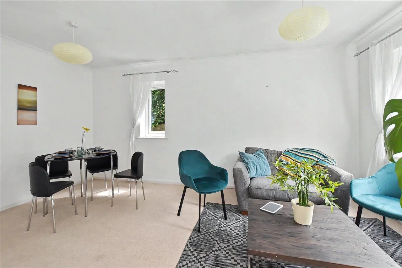 Kerry Garth, Horsforth, LS18, photo 6