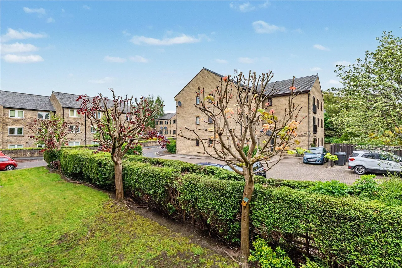 Kerry Garth, Horsforth, LS18, photo 14