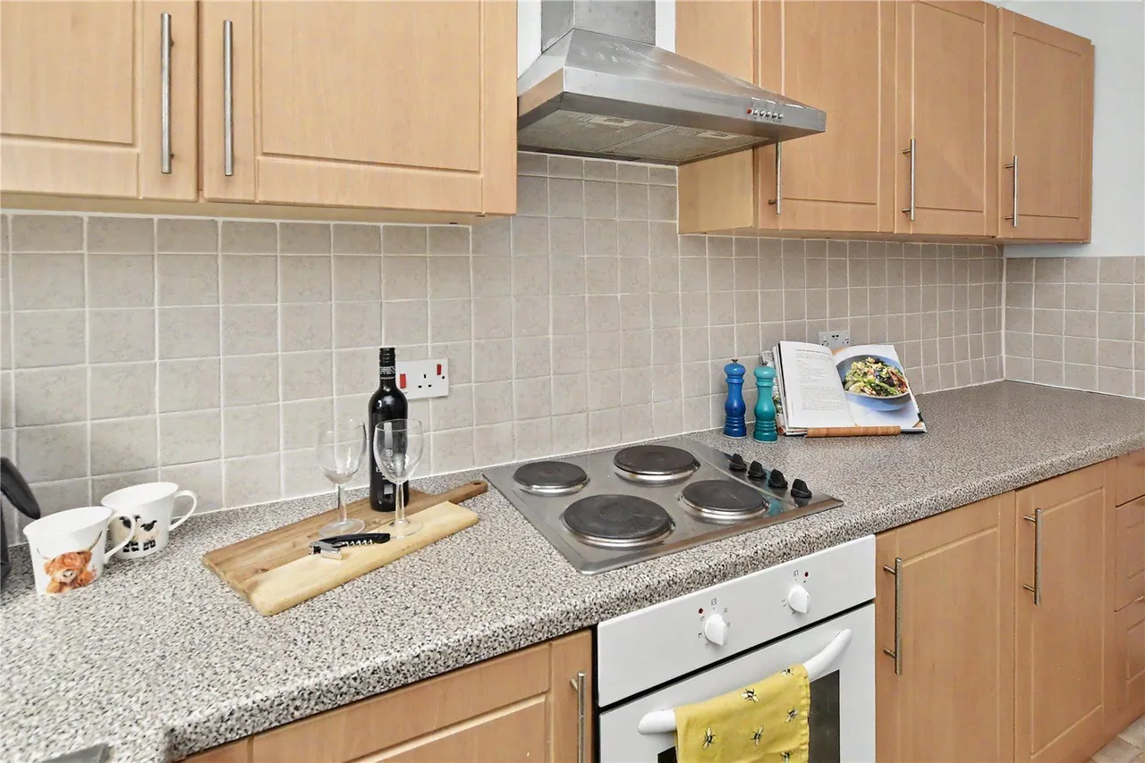 Kerry Garth, Horsforth, LS18, photo 8