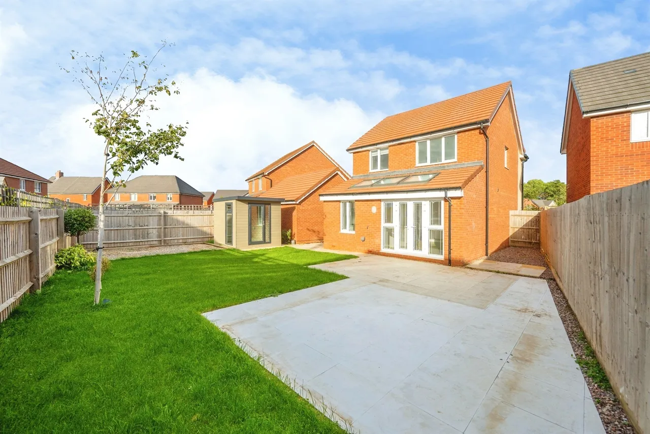 Whitwell Drive, Drakelow, DE15, photo 17