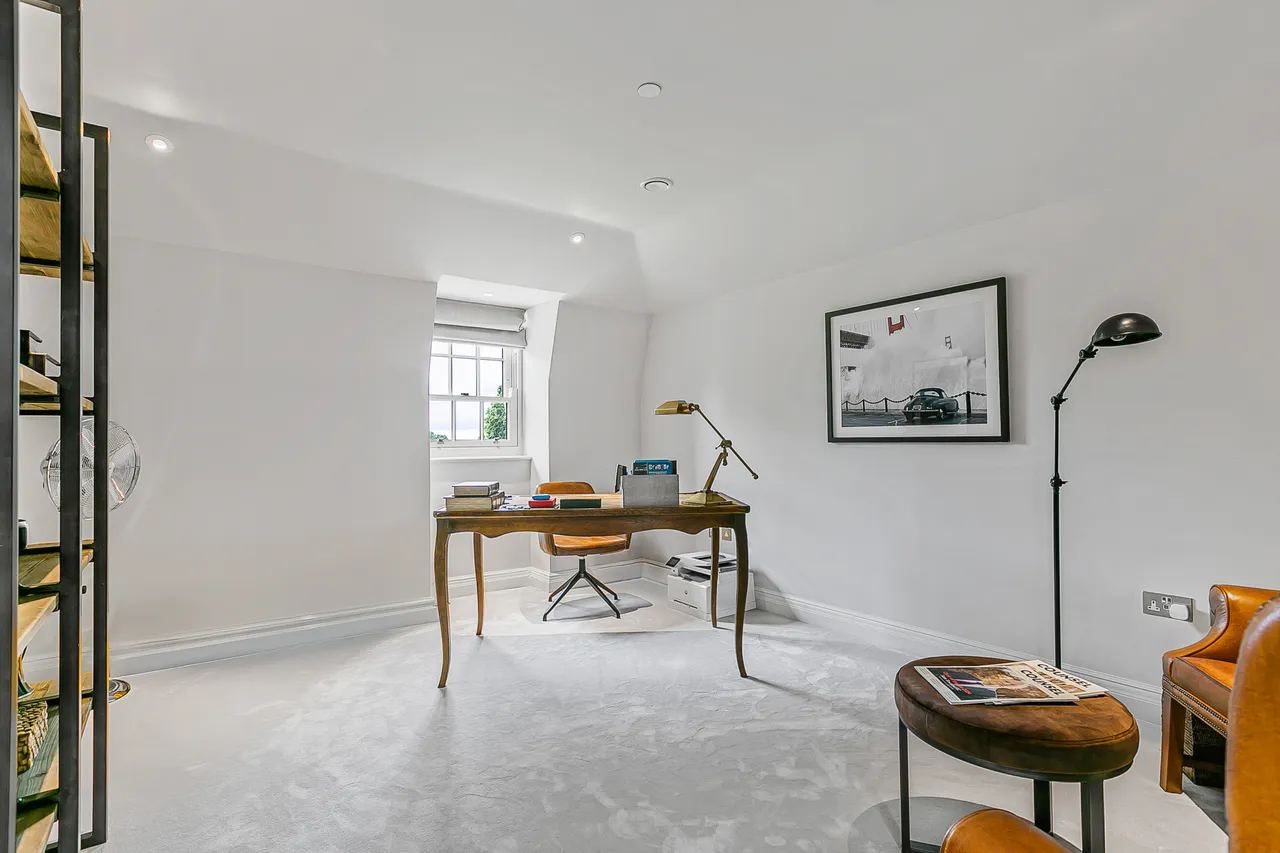 King John Square, Englefield Green, TW20, photo 12