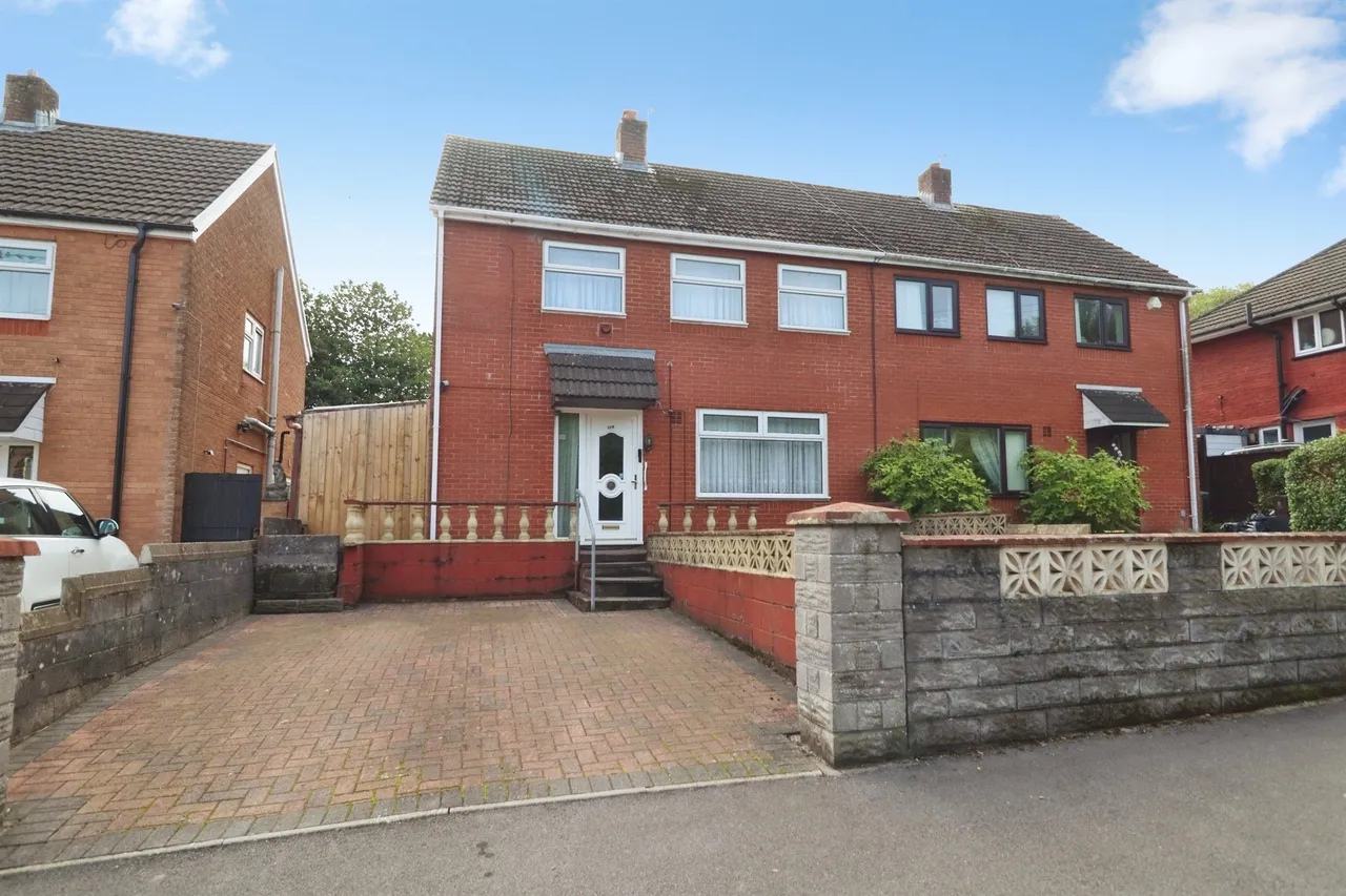 3 bed house for sale, Heol Carnau Cardiff, CF5