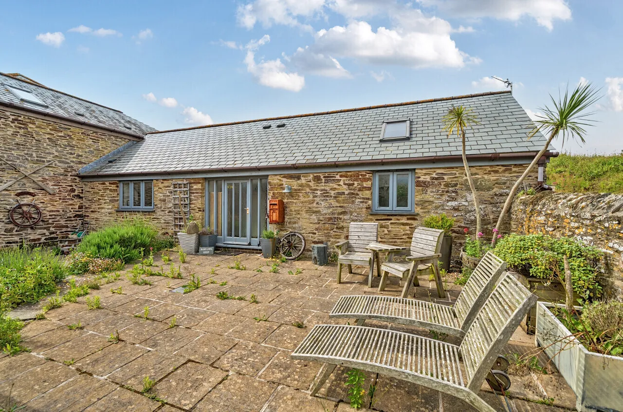 2 bed property for sale — Trehelles, Trenance, Mawgan Porth, Newquay, TR8