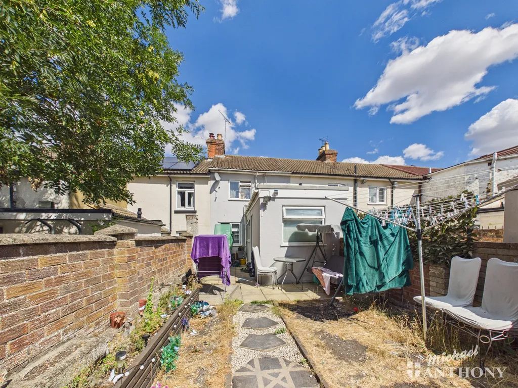 Bicester Road, Aylesbury, HP19 8AT, photo 8