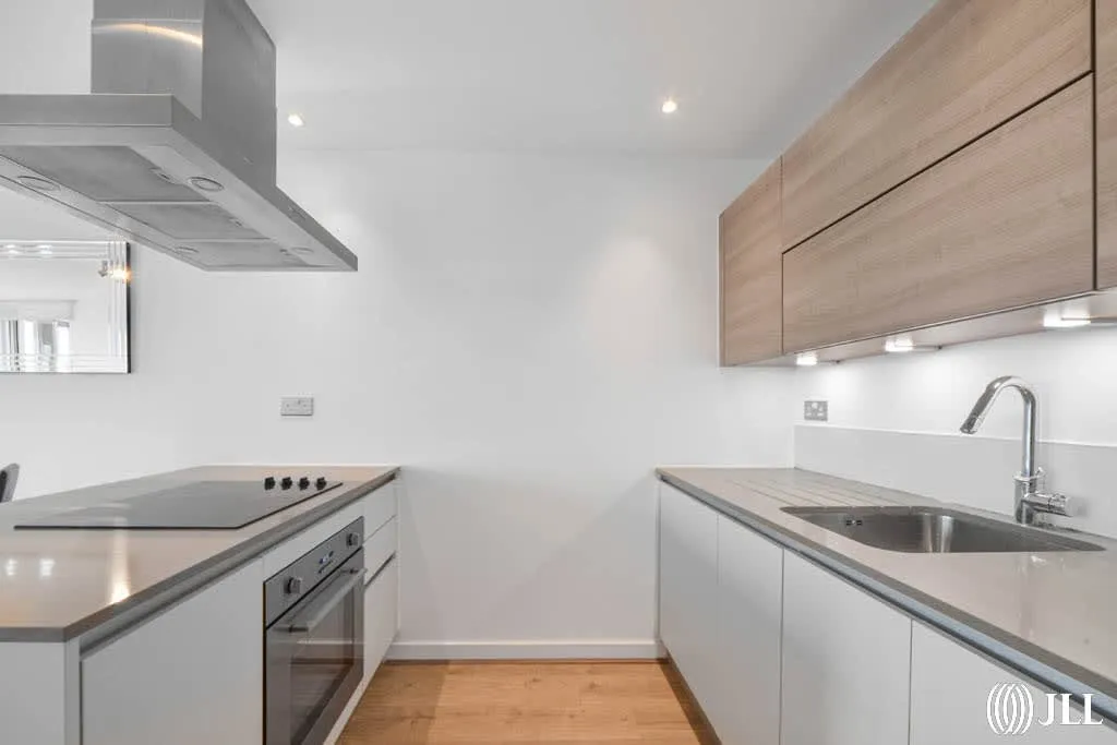 Station Street, Stratford, E15, photo 7