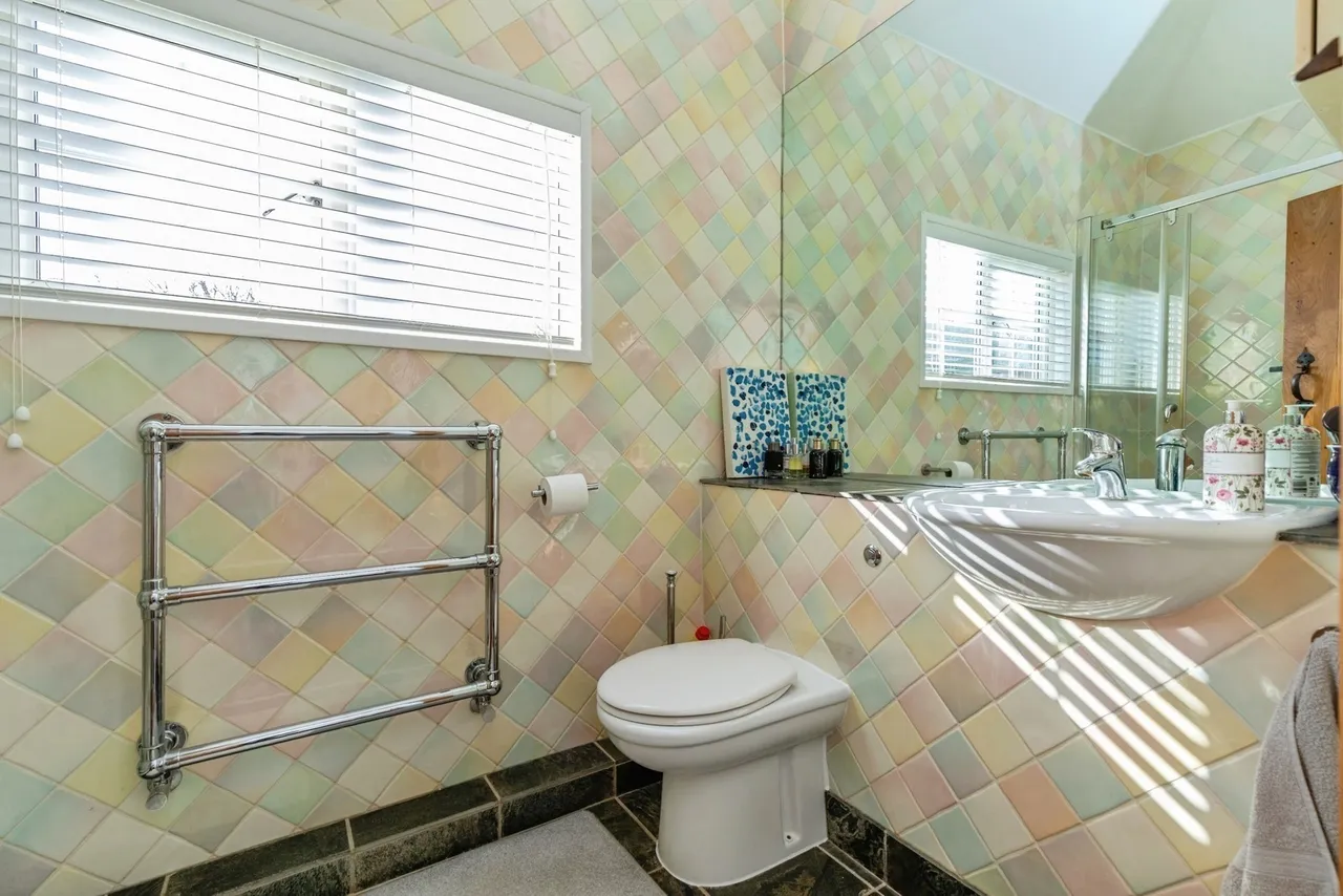Lower Road, East Farleigh, Maidstone, Kent, ME15, photo 18
