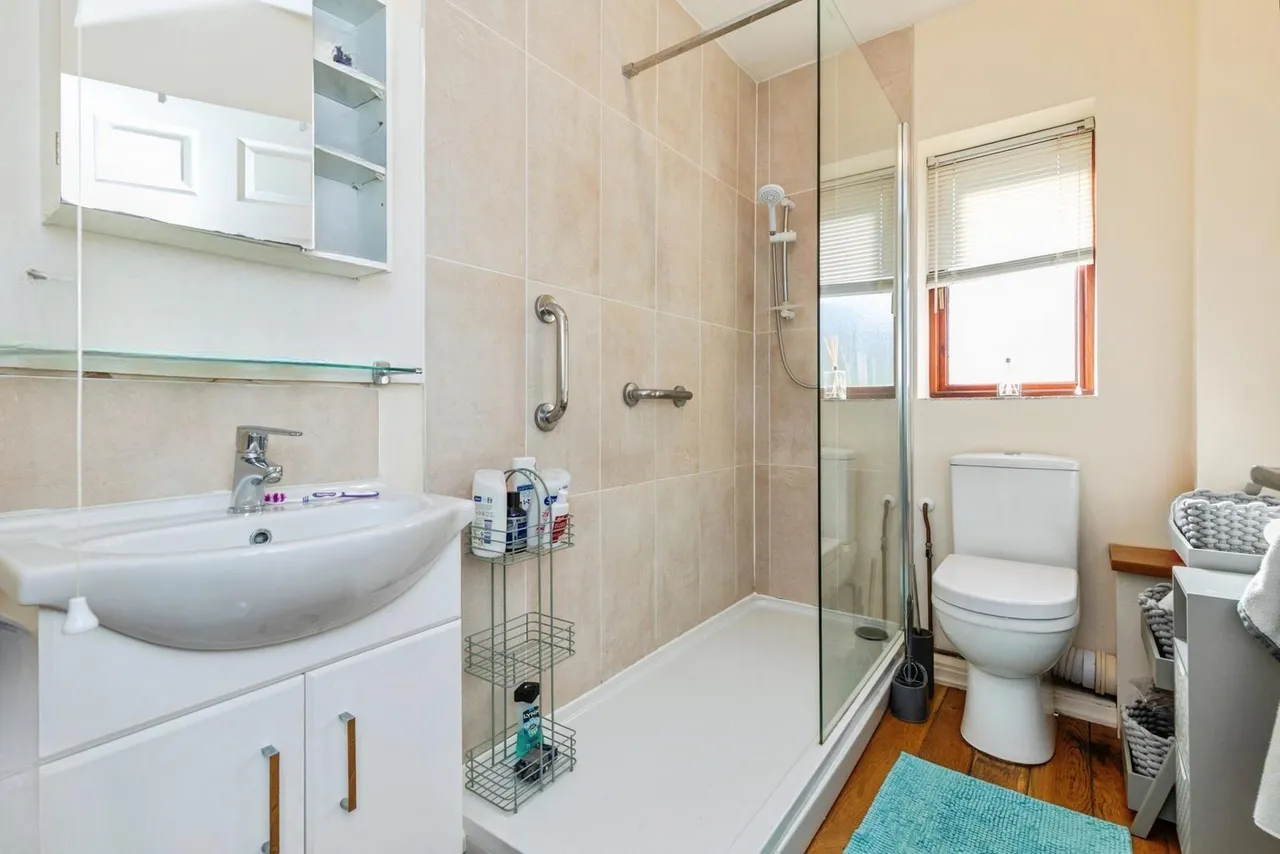 Lower Road, East Farleigh, Maidstone, Kent, ME15, photo 33