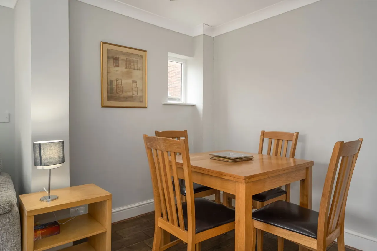 Bridge Road, Chertsey, KT16 8LA, photo 5