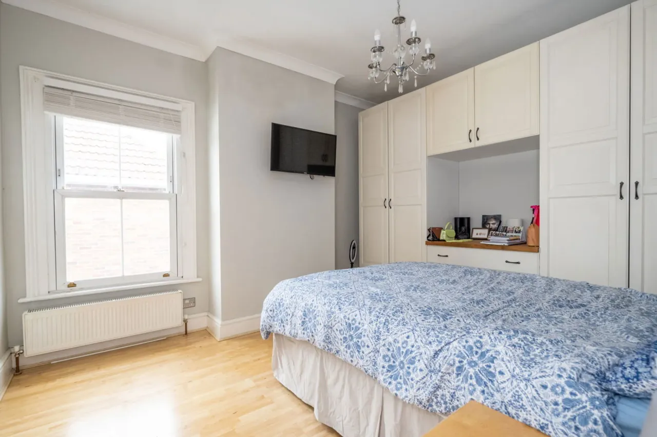 Bridge Road, Chertsey, KT16 8LA, photo 10