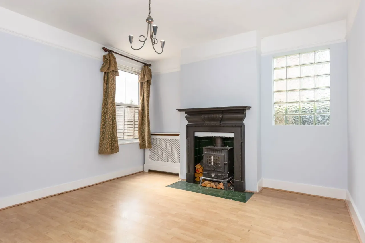 Bridge Road, Chertsey, KT16 8LA, photo 6
