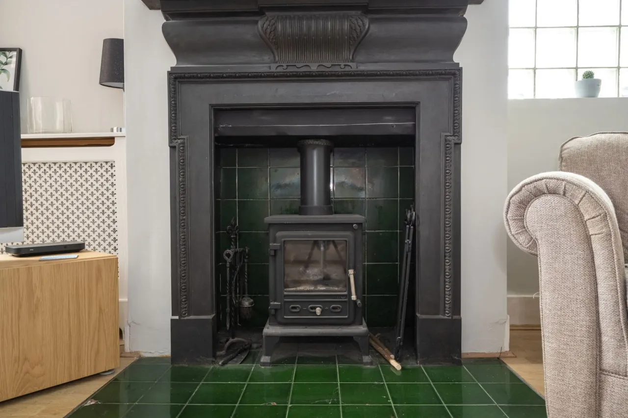 Bridge Road, Chertsey, KT16 8LA, photo 7