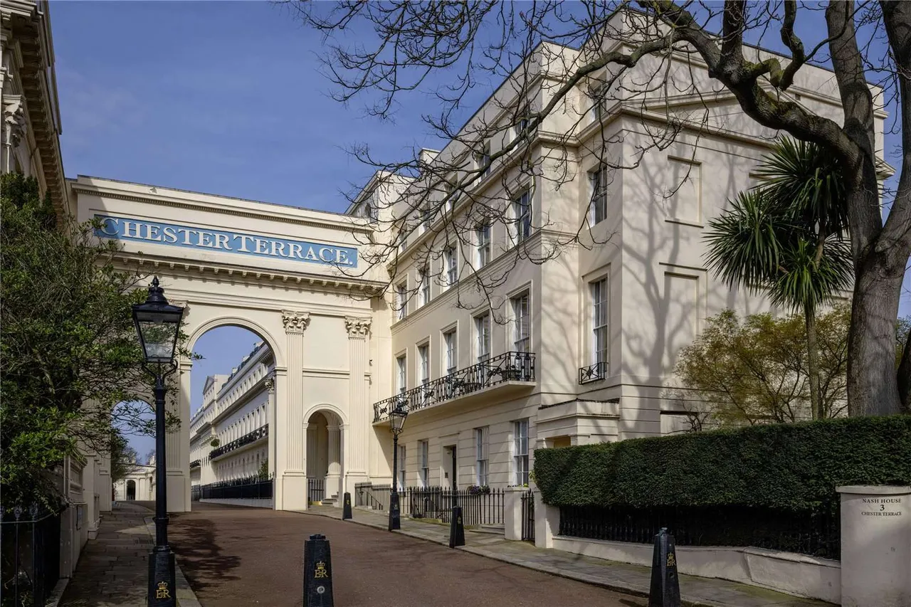 5 bed house for sale — Chester Terrace, Regent's Park, London, NW1 4ND