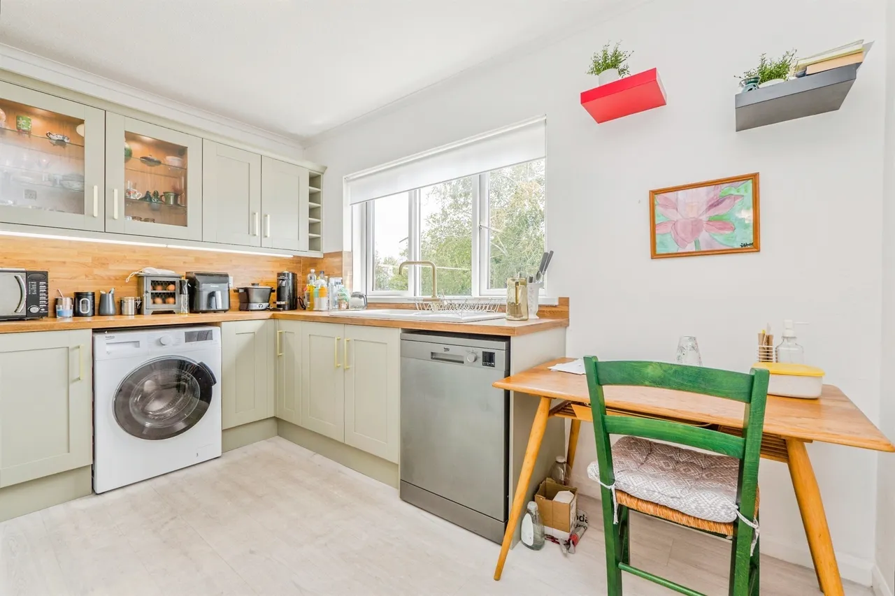 Wentloog Close, Rumney, Cardiff, photo 6