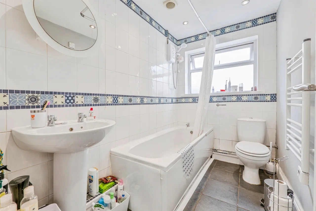 Wentloog Close, Rumney, Cardiff, photo 9