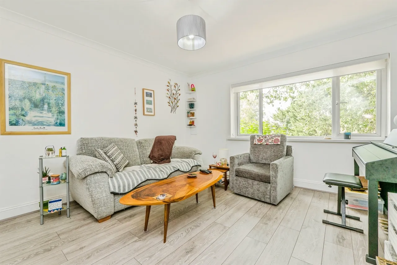 Wentloog Close, Rumney, Cardiff, photo 10