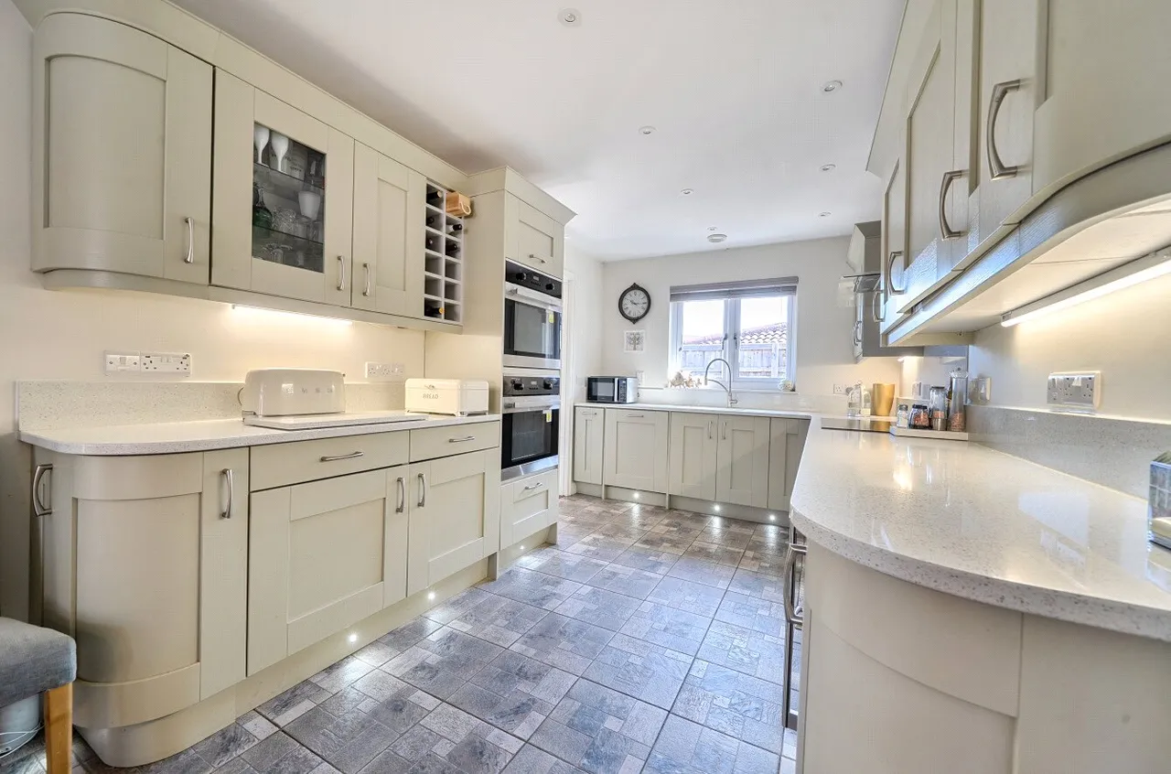 Greenway Crescent, Taunton, TA2, photo 5