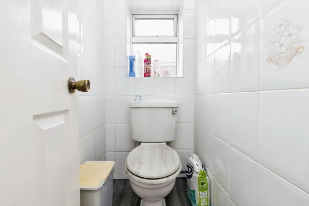 Field End Road, Leeds, LS15, photo 12