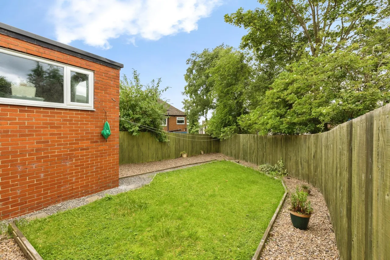 Field End Road, Leeds, LS15, photo 14