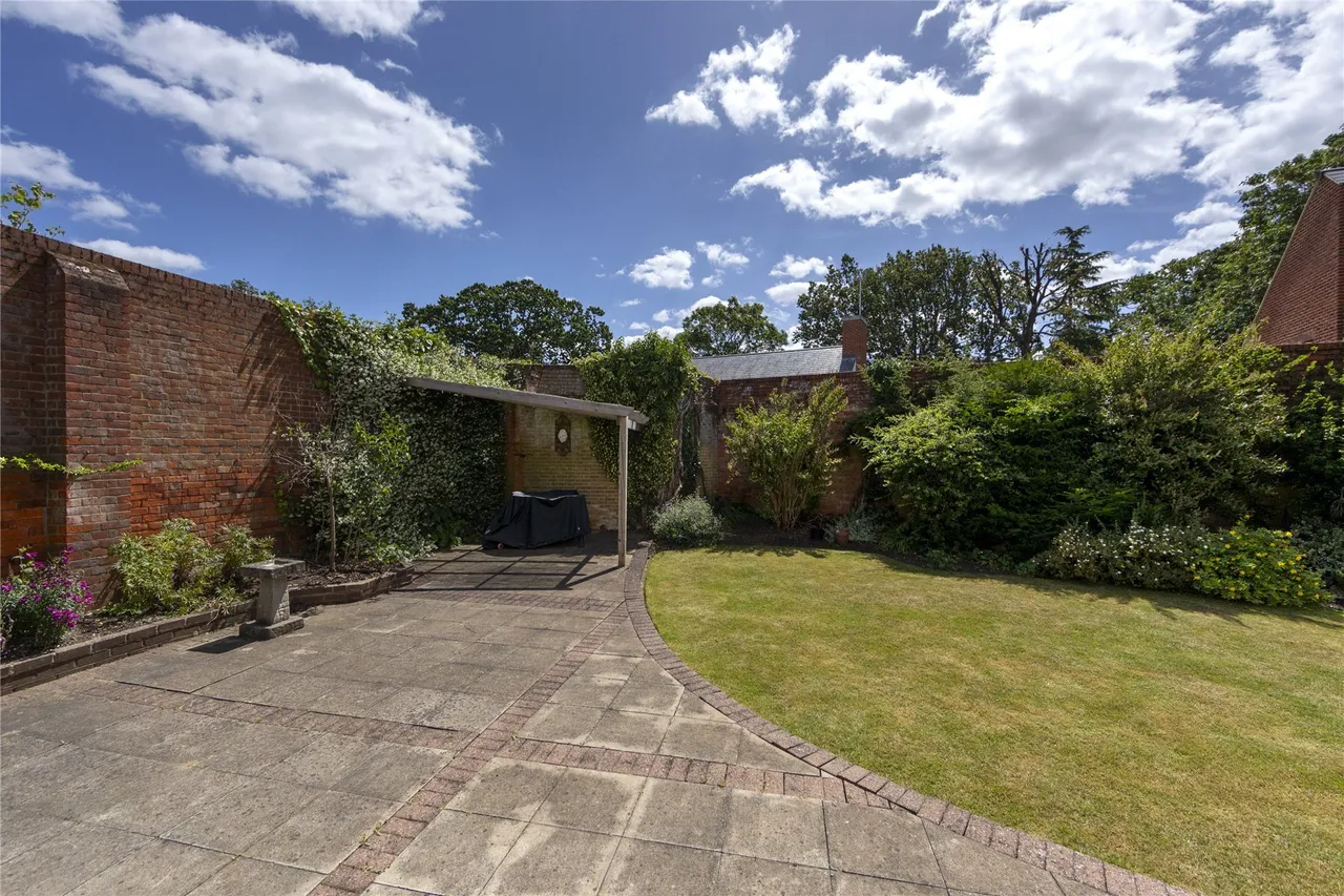 Coombe Hill Road, Kingston upon Thames, KT2, photo 7