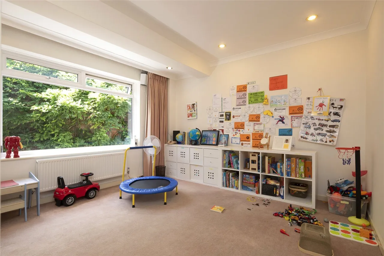 Coombe Hill Road, Kingston upon Thames, KT2, photo 8