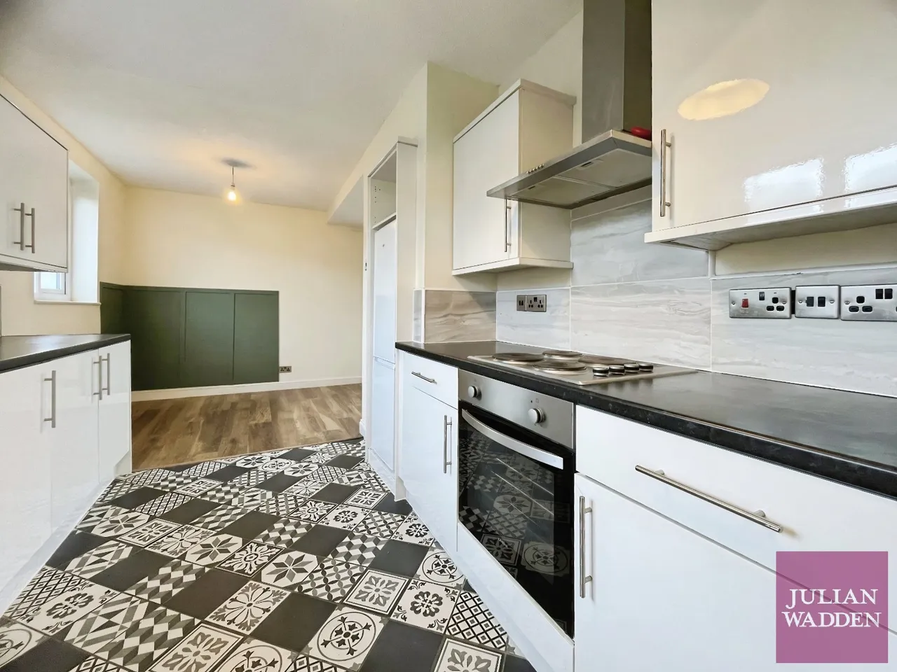 Woodgate Close, Bredbury, SK6, photo 6