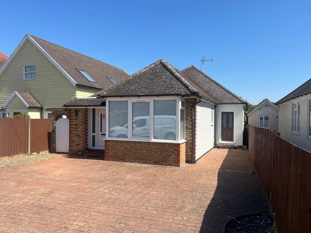 5 bed house for sale — Ware Road, HODDESDON