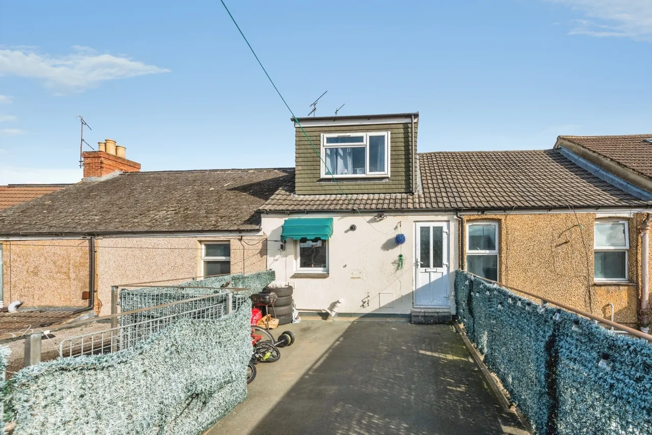Dowling Street, Swindon, SN1, photo 11
