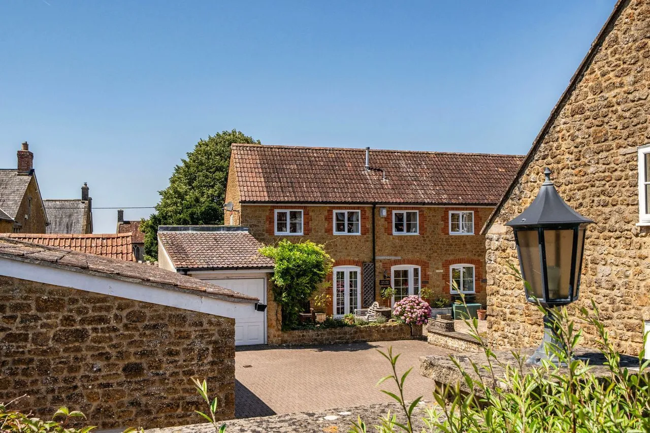 Brock Court, Castle Cary, BA7, photo 4