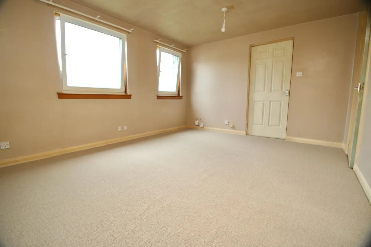 Barbeth Road, Condorrat, G67 4SH, photo 5
