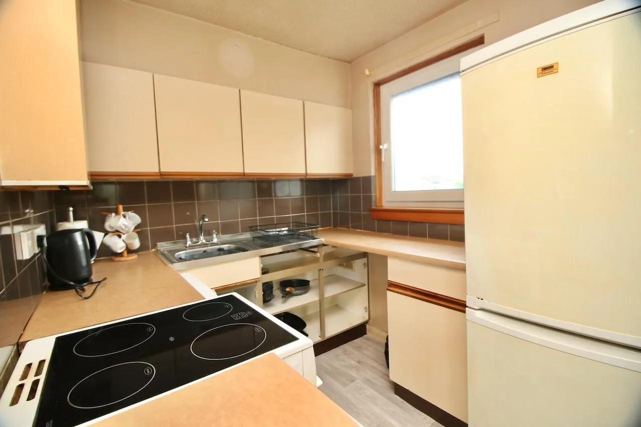 Barbeth Road, Condorrat, G67 4SH, photo 8