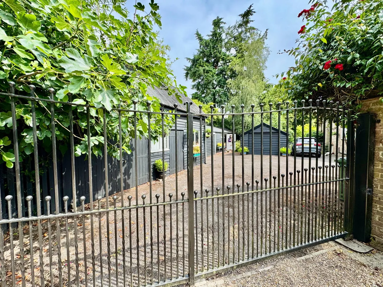 Vicarage Lane, Bovingdon, HP3, photo 39