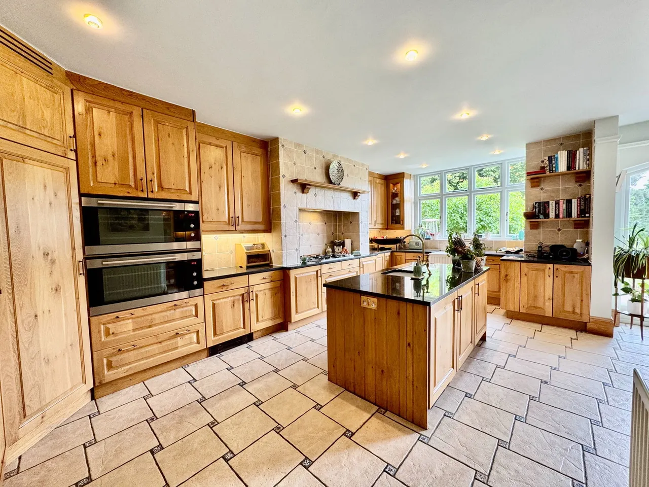Vicarage Lane, Bovingdon, HP3, photo 12