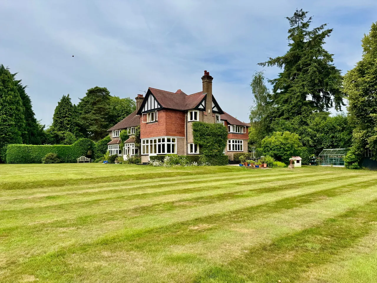 6 bed house for sale, Vicarage Lane, Bovingdon, HP3
