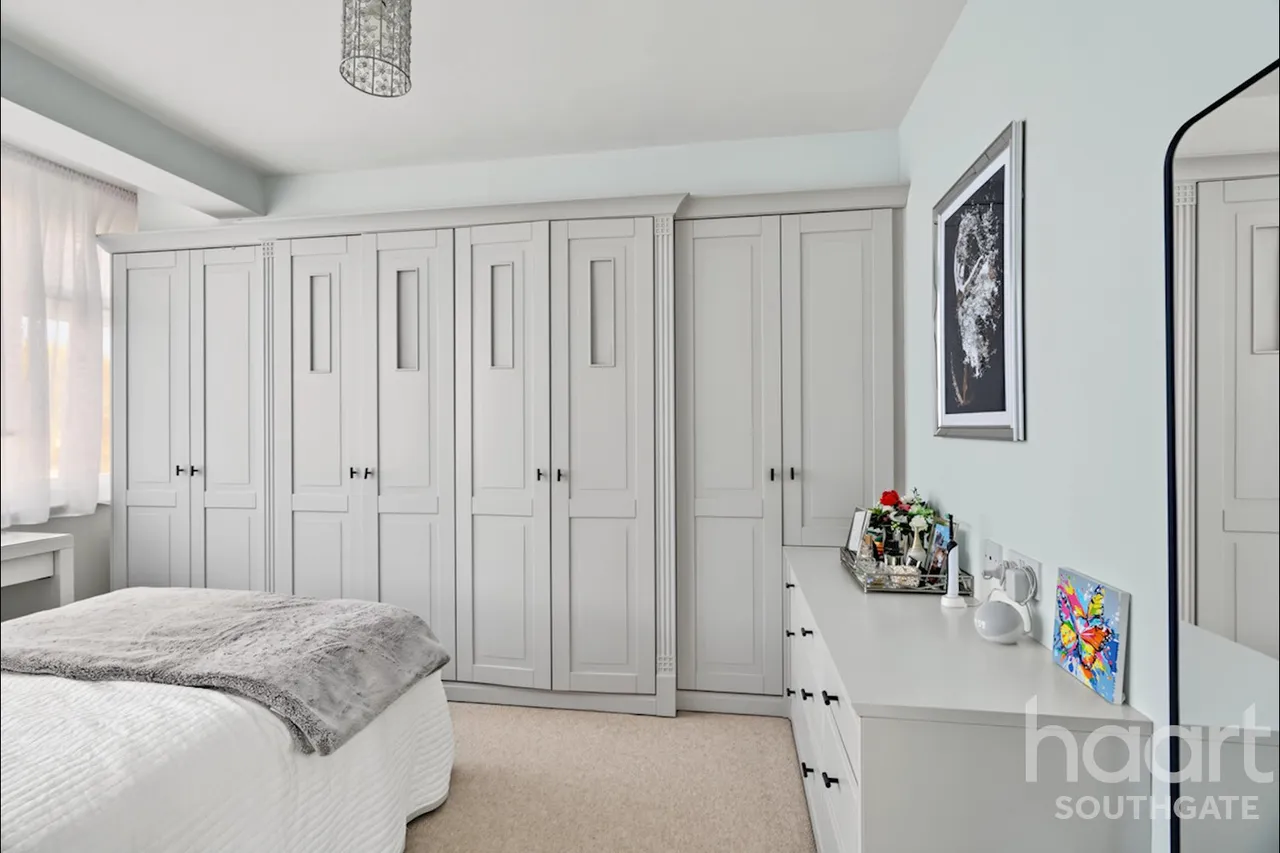 Pevensey Avenue, Enfield, EN1, photo 27