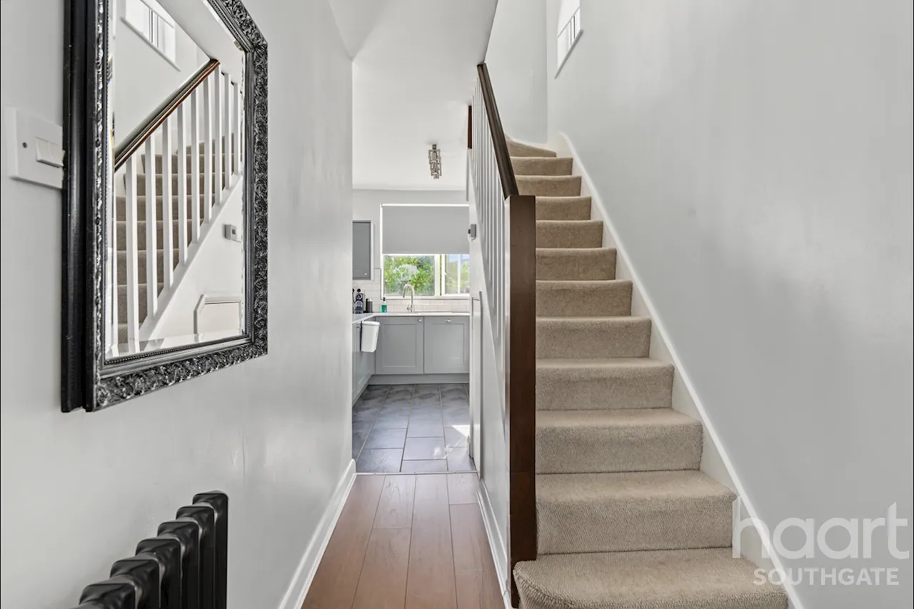 Pevensey Avenue, Enfield, EN1, photo 7